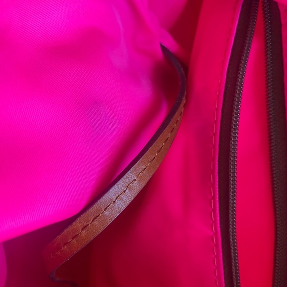 Perfect for Valentine’s Dooney & Bourke red nylon & leather satchel crossbody - Picture 5 of 9